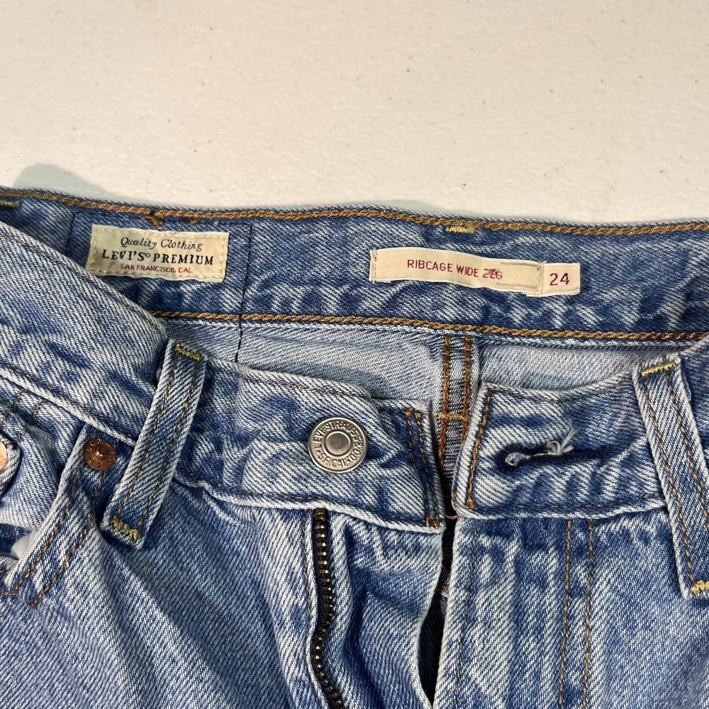 Levi's Women's Blue Denim Premium Ribcage Wide Leg Jeans 24 X 32 High Rise - Picture 6 of 11